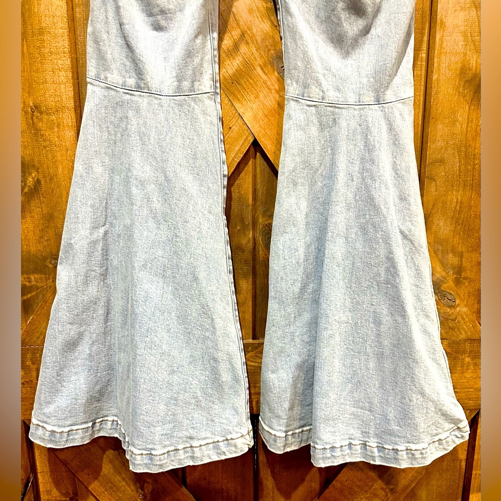 Wrangler Light Blue High-Waist Flare Jeans - Picture 8 of 16